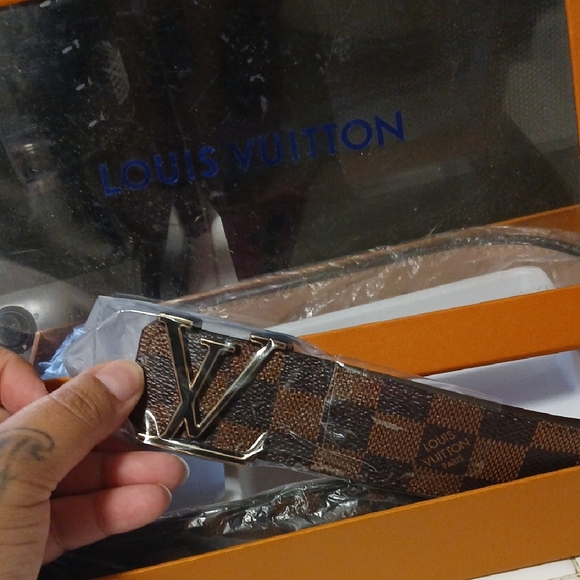 Non Authentic Louis Vuitton Dark Brown Checkered Belt with Buckle - Picture 1 of 5